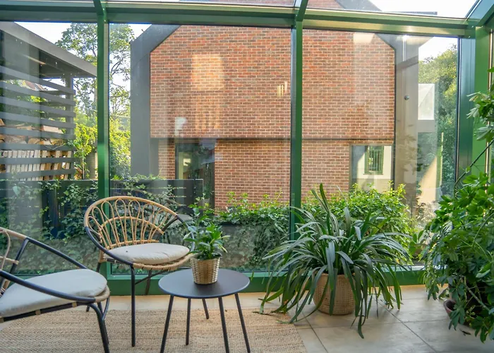 Green House - Nad Jeziorem Z Pomostem